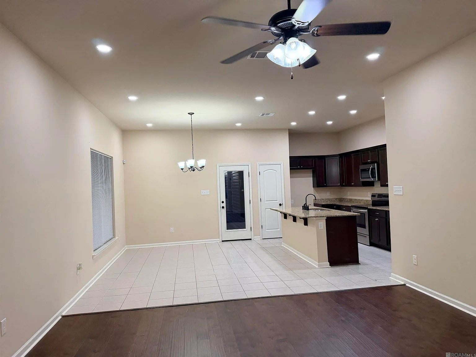 3 bed, 1613 sqft, $2,200 — Photo 2
