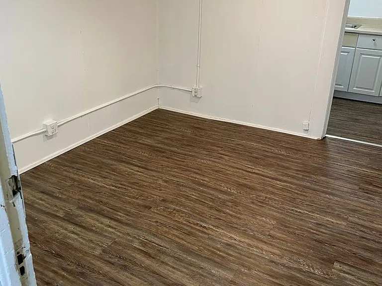 420 S 6th Ave — Photo 30