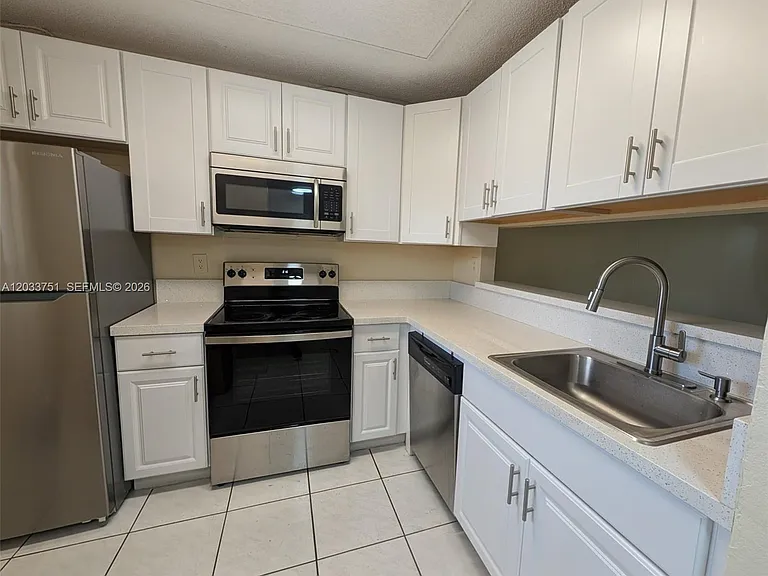 3252 Foxcroft Rd #307 — Photo 39
