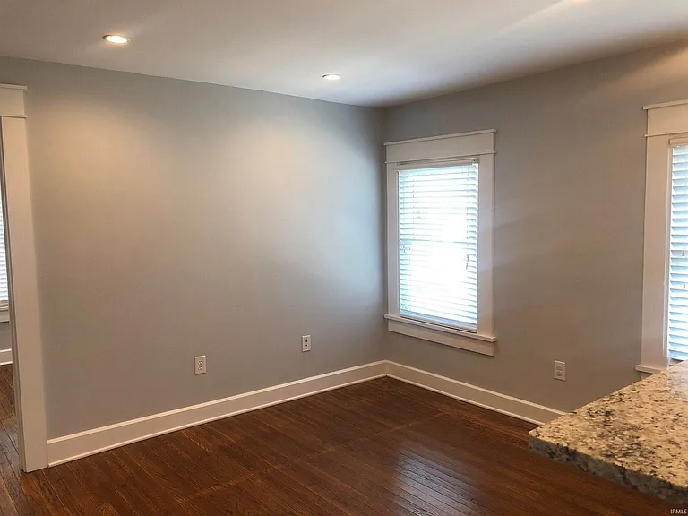 729 E Hunter Ave — Photo 18