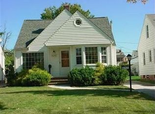 5147 Anthony St, Maple Heights, OH