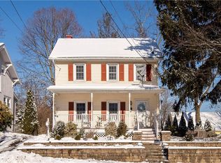 9 3rd St, Warwick, NY 10990