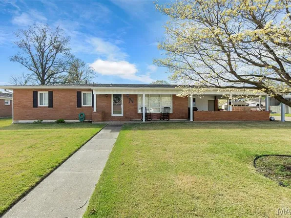 734 Mimosa Dr, Sikeston, MO 63801