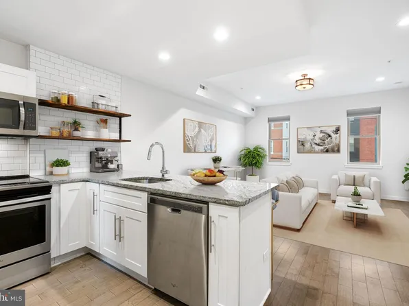 1734 Wylie St #2, Philadelphia, PA 19130