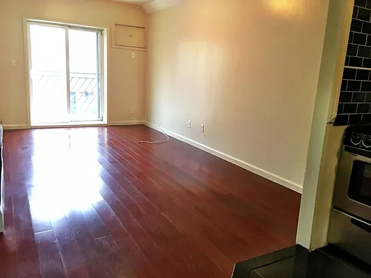 Rented by NY Space Finders Inc. | media 21