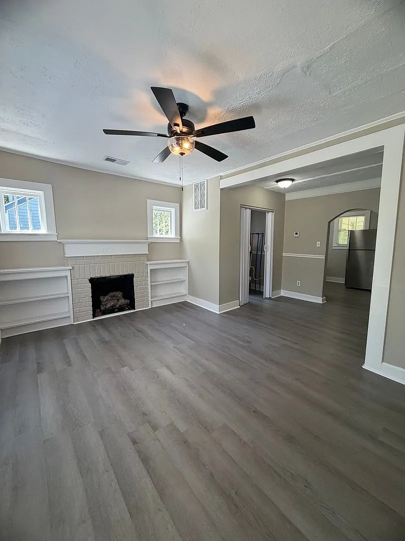 Building Photo - 208 Linwood Dr