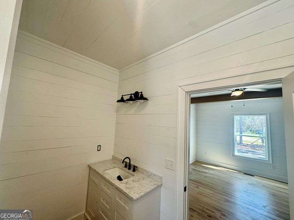205 SW Ford St, Poulan, GA 31781