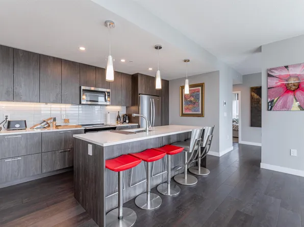 10180 103rd St NW #2400, Edmonton, AB T5J 0L1
