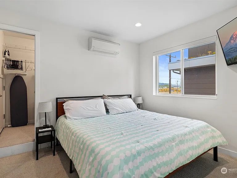 515 S Sullivan St #515 — Photo 8