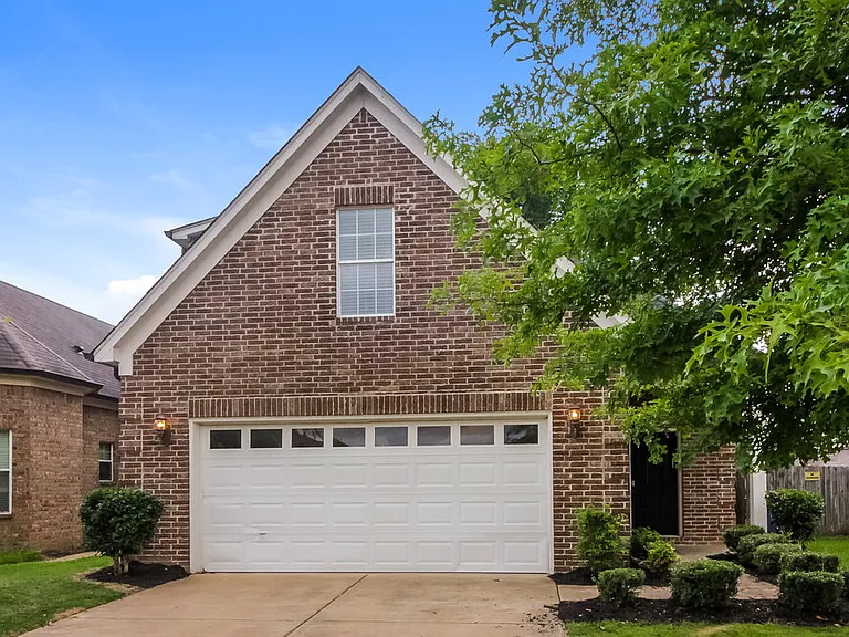 7317 Green Ash Dr — Photo 1