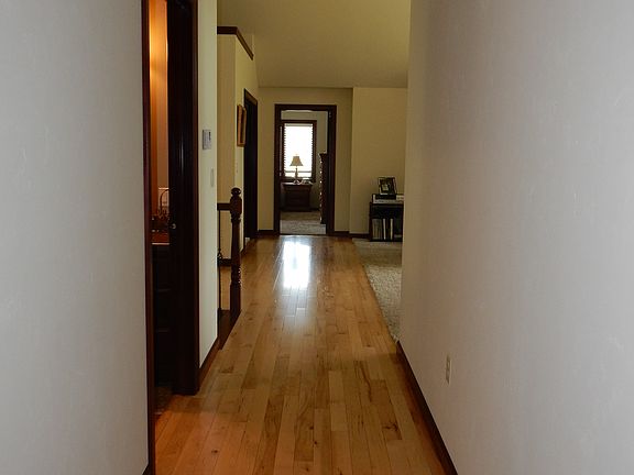 5th image of 4924 Elm Rd
