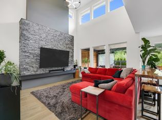 39224 Cardinal Dr, Squamish, BC V8B 0V3