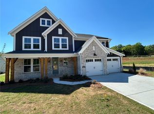 150 Hidden Fields Way, Hoschton, GA 30548