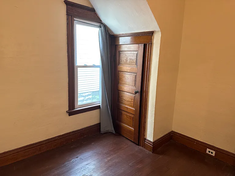 77 Hughes Ave #1 — Photo 18