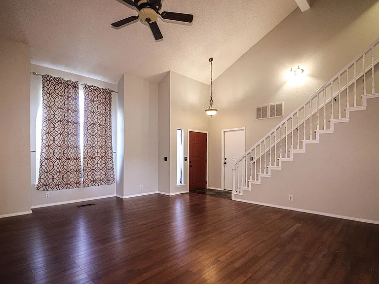 11323 S Ash St — Photo 21