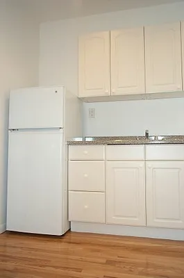 Rented by Tower Brokerage | media 15