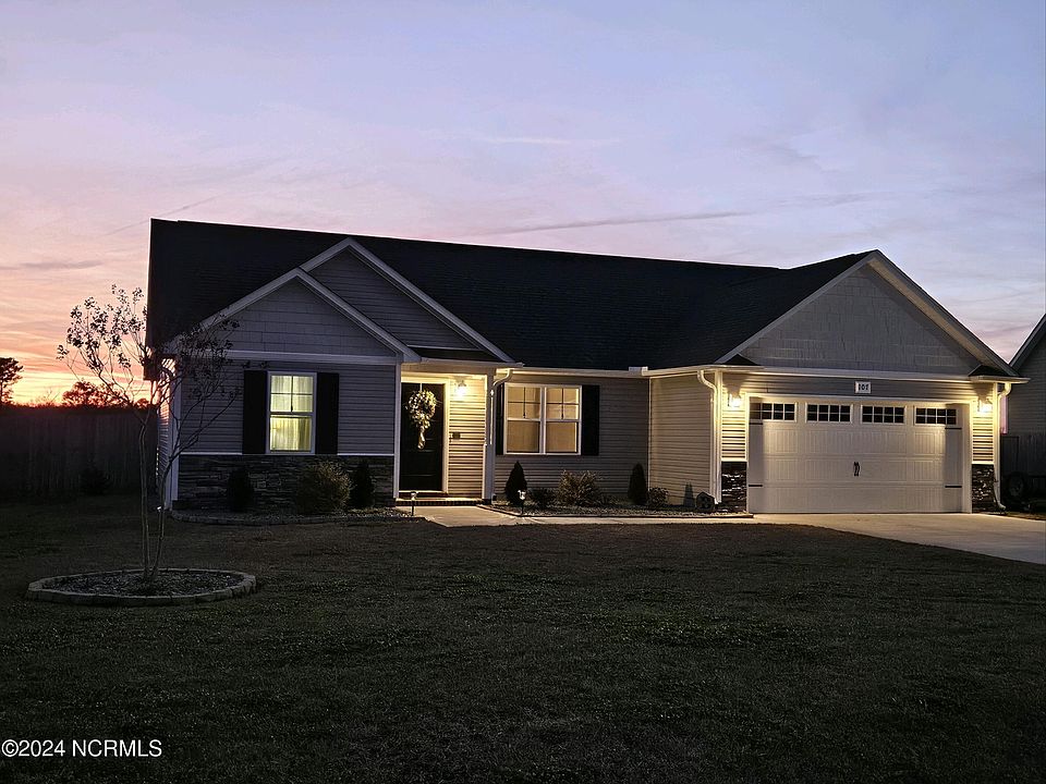 1st image of 107 Woodwater Drive