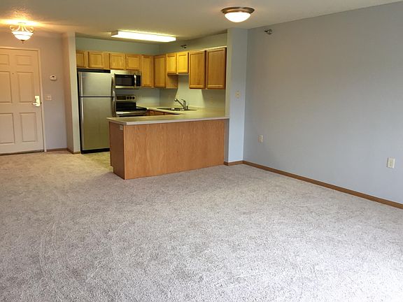 4th image of 1321 Lake Dr W APT 227