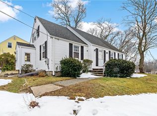 59 Durfee Rd, Tiverton, RI 02878