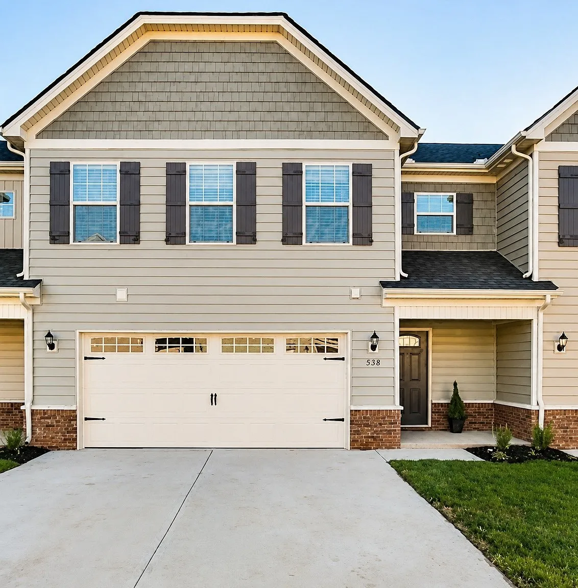 2 bed, 2.5 bath, 1567 sqft, $2,250 — Photo 1