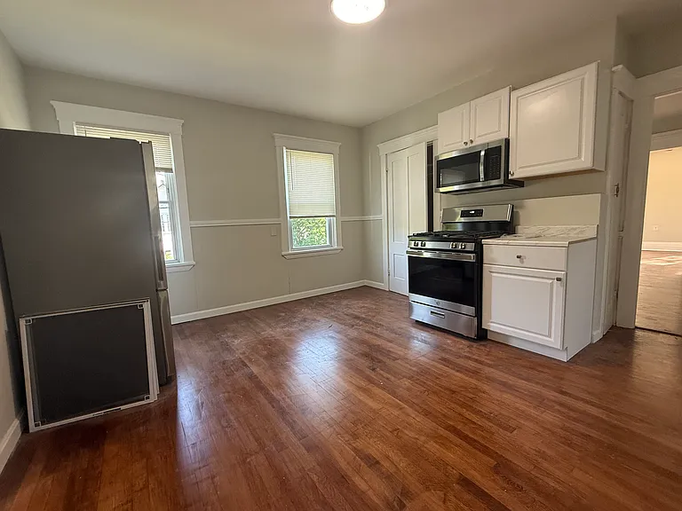 376 Summer St #2 — Photo 4