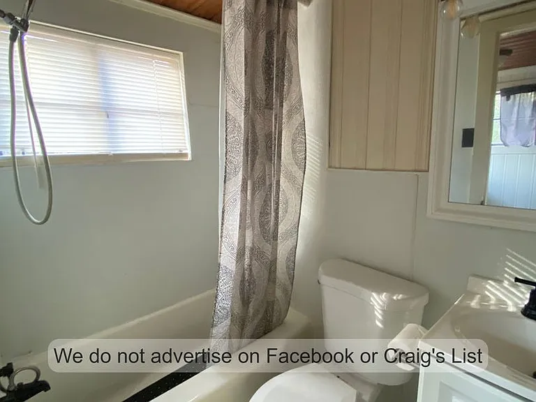 201 Country Club Dr — Photo 4