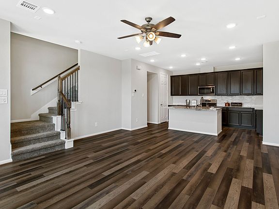 Lakeshore at Towne Lake - Sloane Interior Image 2