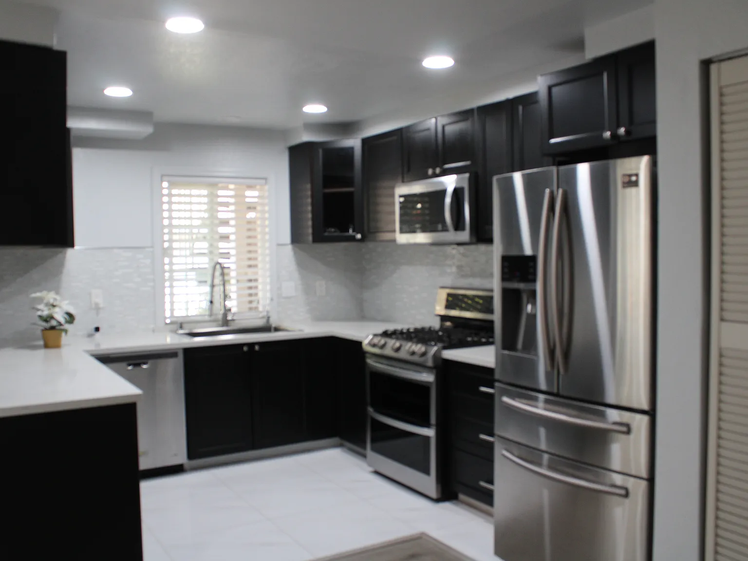 1 bed, 780 sqft, $2,450 — Photo 3