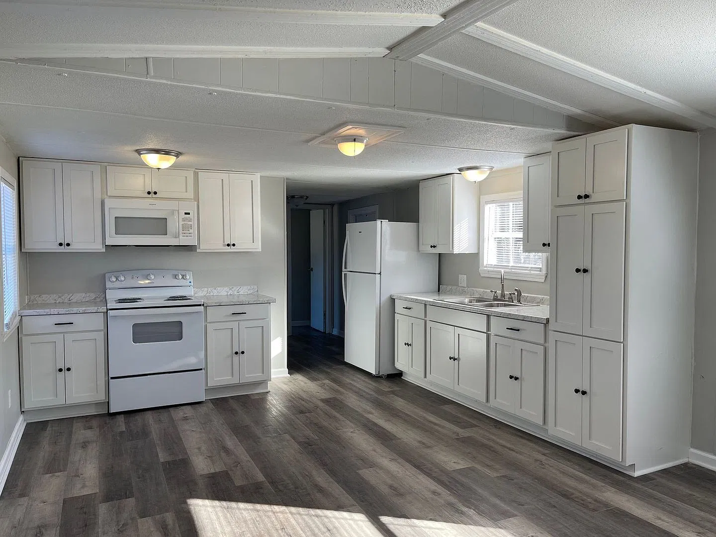 3 bedroom 2 bath mobile home — Photo 2