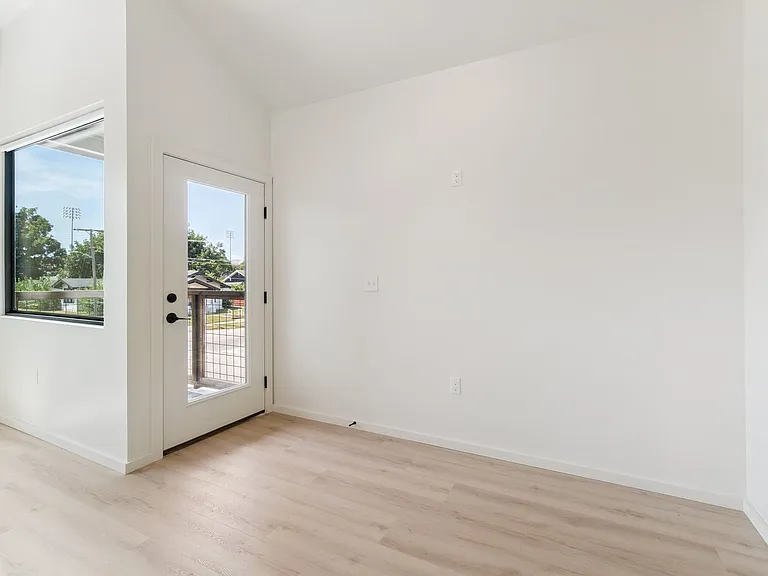1540 NW 30th St — Photo 29