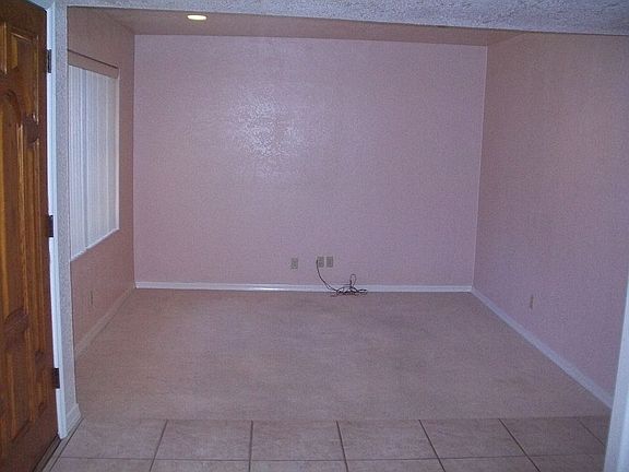 4th image of 1649 N Jones Cir