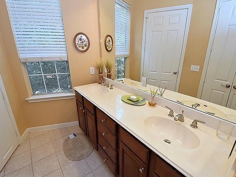 7575 Kirby Dr #1113 — Photo 8