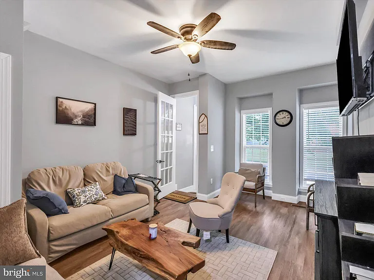 555 Presstman St — Photo 9