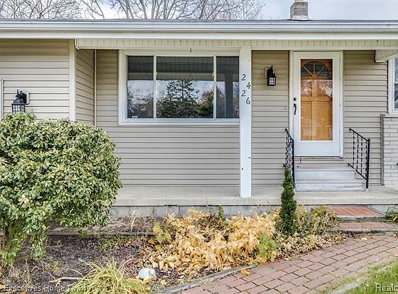 2nd image of 2426 21st Ave