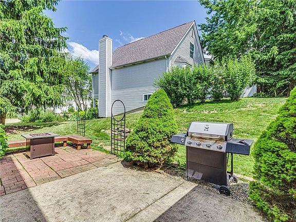 4th image of 1833 Hamden Ln