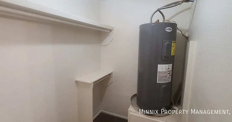 711 S Austin Ave #212 — Photo 8