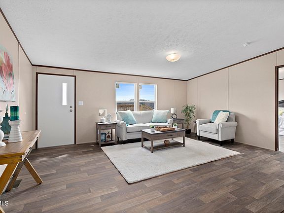 4th image of 208 Rolling Hills Dr