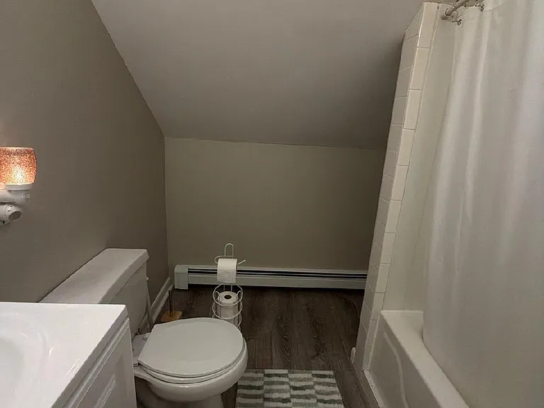 129 W Adams St — Photo 10
