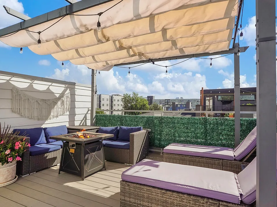 3213 W Conejos Pl