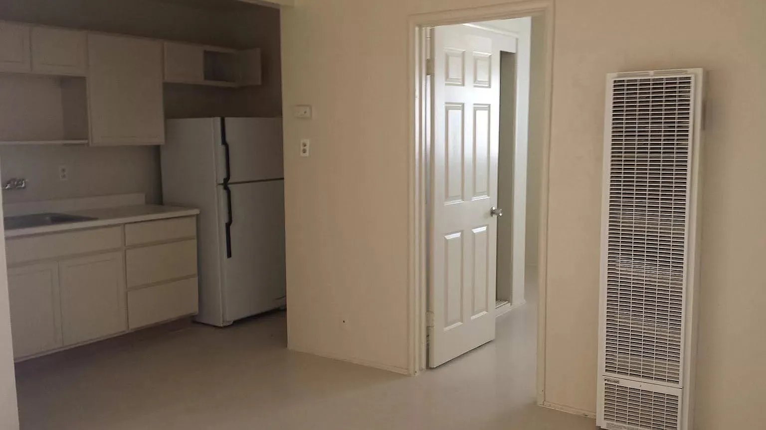 1 bed, 490 sqft, $1,095 — Photo 2