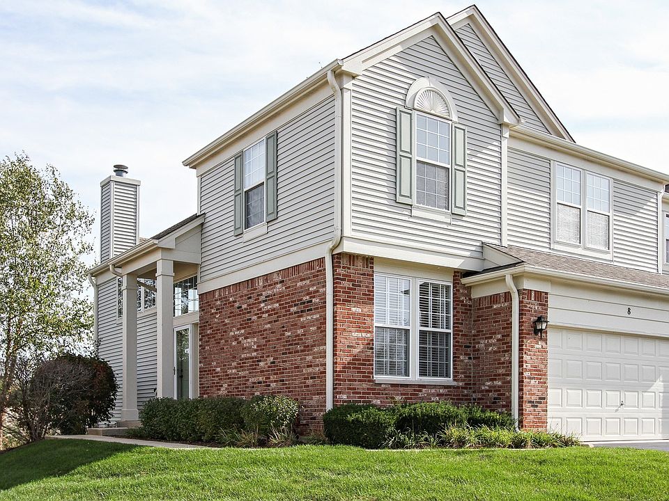 STUNNING END UNIT WITH GREAT PRIVACY