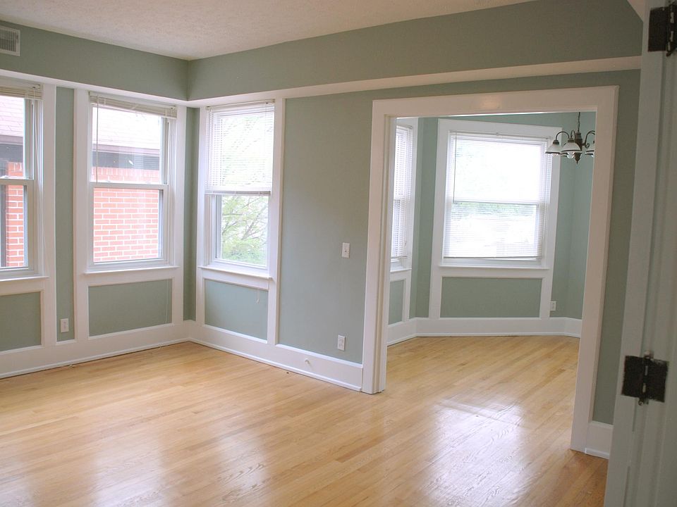 2nd image of 113 E 2nd St #400