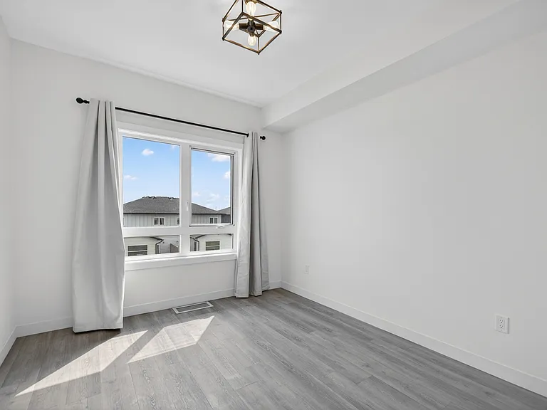 11 Merkel Manza Blvd — Photo 80