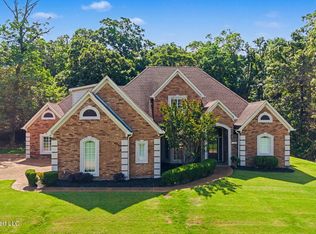 8465 Belmor Lakes Dr, Olive Branch, MS 38654