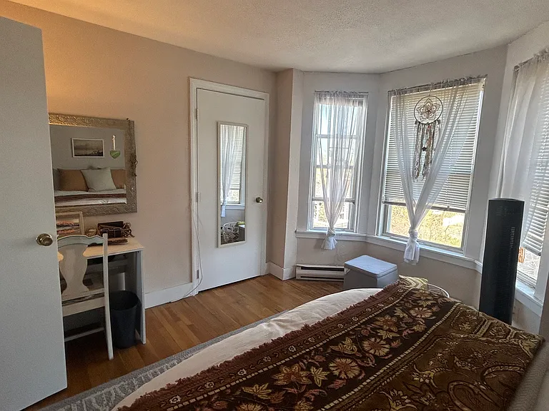 19 G St #2 — Photo 4
