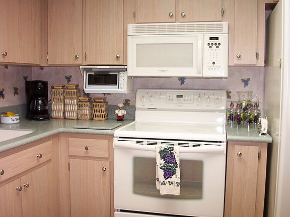 Glass Top stove, Microwave

