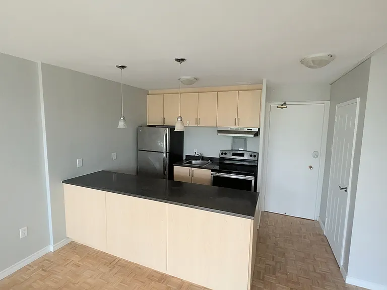 1545 Oxford St #46 — Photo 11