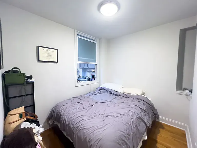 99 Perry St #3B — Photo 4