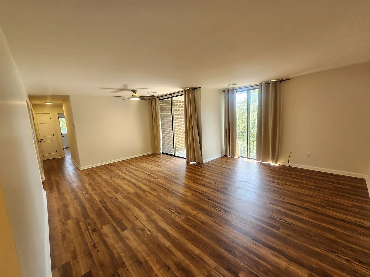 Charming Renovated 2BR/2BA Condo in Largo — Photo 4