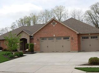 2747 Stonebridge Dr, Troy, OH 45373